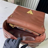  shoulder bag interior and compartment view 9