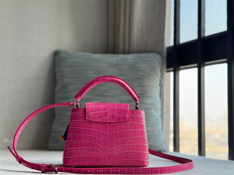  Classic shopper bag carried on shoulder 52