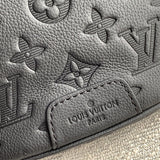  Streamlined carryall bag front view 7
