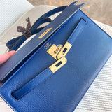  Sophisticated shopper bag front view 7