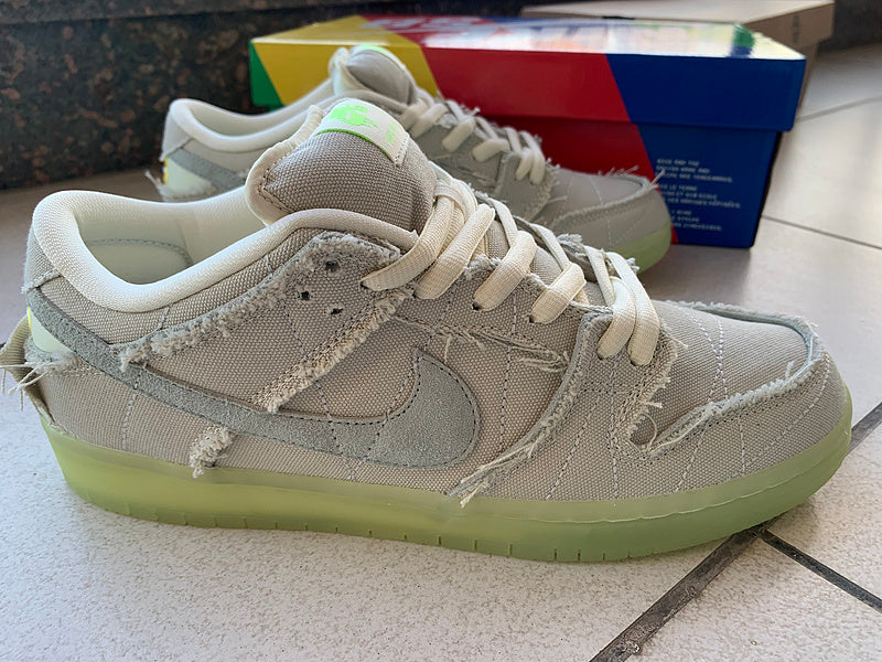 Nike Men's & Women's Luxury Lifestyle Trainers — Style 195 back view