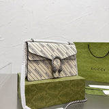 Ziva's Charm handbag – close-up view (one versatile size)