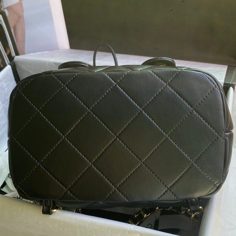Ziva's Charm handbag – interior view (one versatile size)