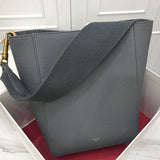 Side profile of everyday-luxe classic women's handbag – women's premium purse