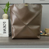 Ziva's Charm handbag – back view (42cm*18cm*41cm)