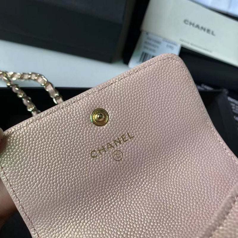 Zivas Charm Polished Finish Everyday Handbag (Contemporary Shape Language) – Close-Up Detail