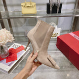 Texture and finish detail of Roger Vivier luxury piece style No.065