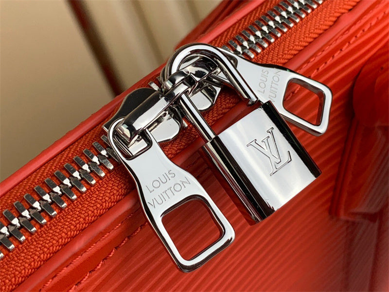  understated shoulder bag detail view showing craftsmanship 14