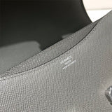  tote bag close-up of hardware and finish 11
