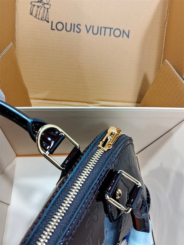  structured top-handle bag detail view showing craftsmanship 8