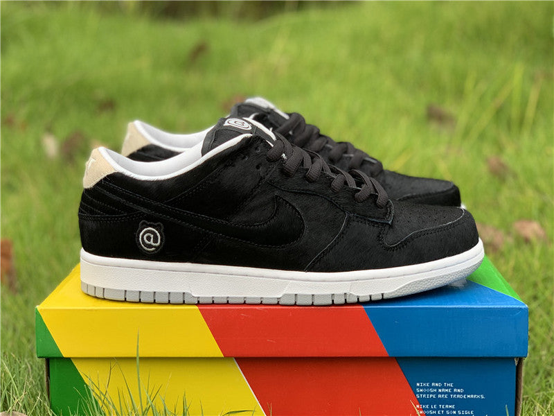 Nike Men's & Women's Designer Lifestyle Shoes — Style 080