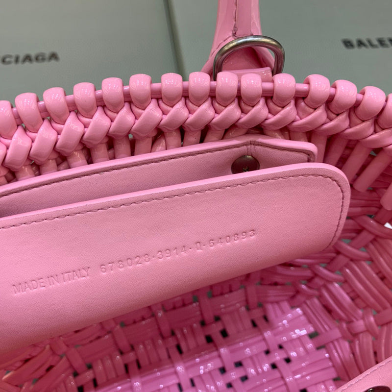 Zivas Charm Timeless Appeal Statement Handbag (Timeless Wardrobe Addition) – Lifestyle Shot