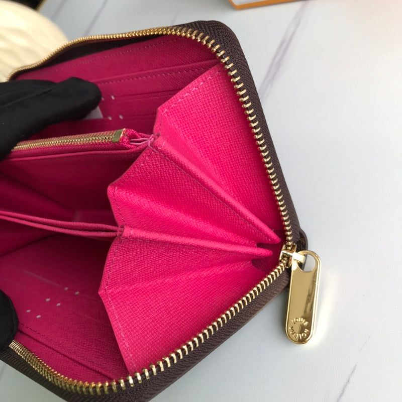 Styled lifestyle shot of signature structured women's handbag – women's everyday handbag