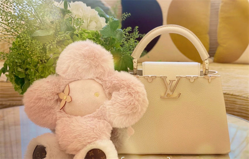  versatile structured bag styled with outfit 24