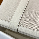  everyday bag interior and compartment view 21