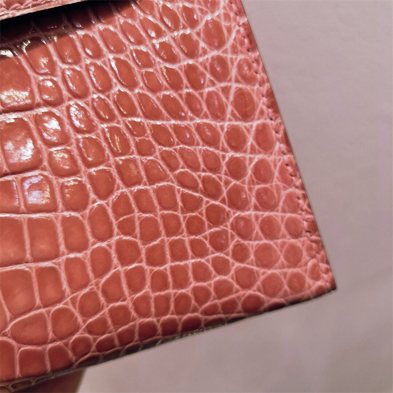  Refined shoulder bag front view 61