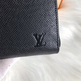  Versatile crossbody bag front view 7