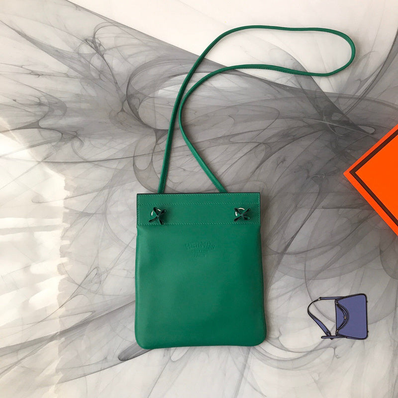 Interior view of everyday-ready premium bag