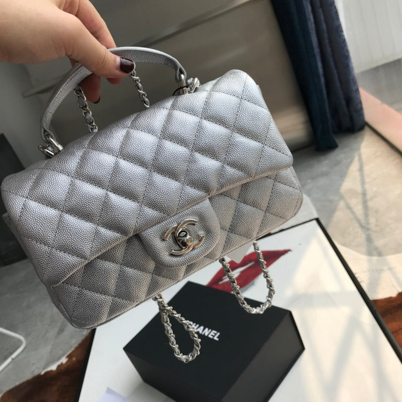  women's handbag, mid design, view 1