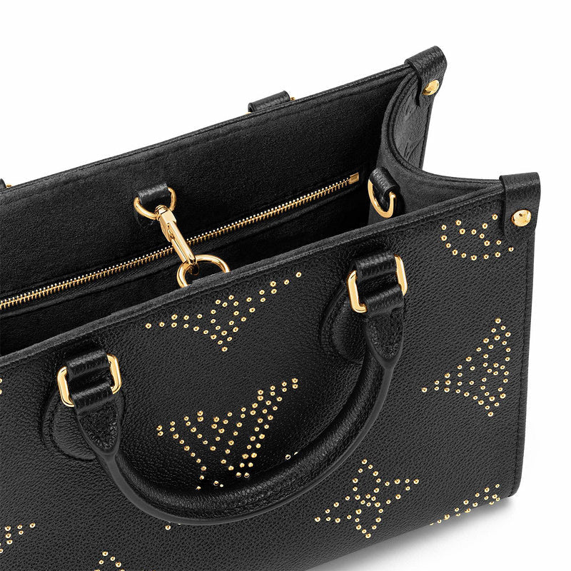 handbag interior and compartment view 9