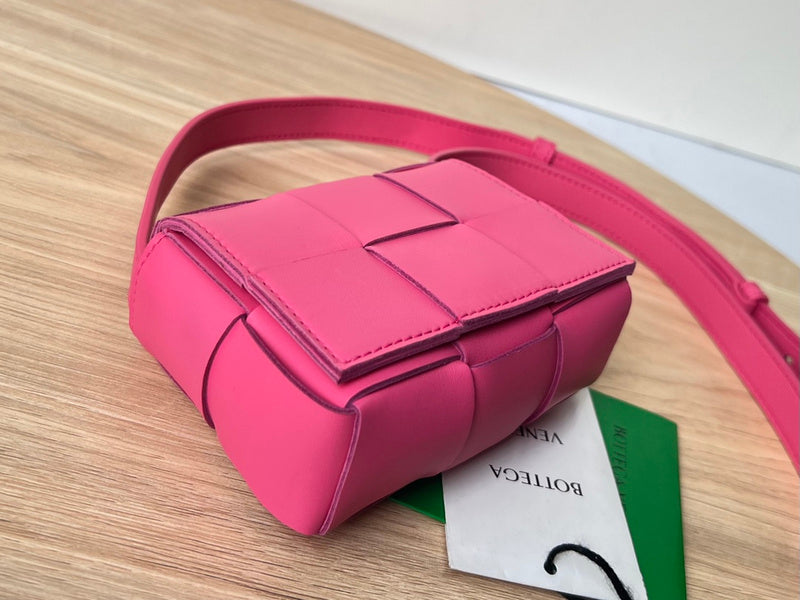 Contemporary Premium PU Leather Handbag - Sleek Minimalist Lines | Women's Luxury Handbag #1664 - texture close-up (image 9) of designer-inspired handbag