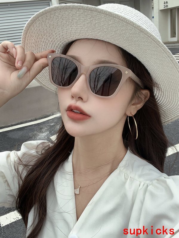 Lifestyle view of Louis Vuitton unisex sunglasses
