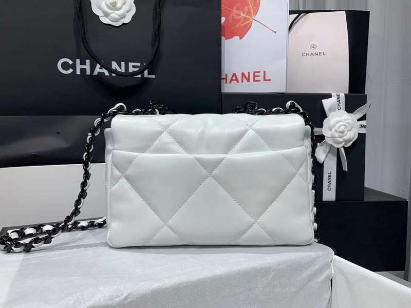 Zivas Charm Streamlined Design Designer Handbag (Thoughtfully Structured Design) – Styled Look