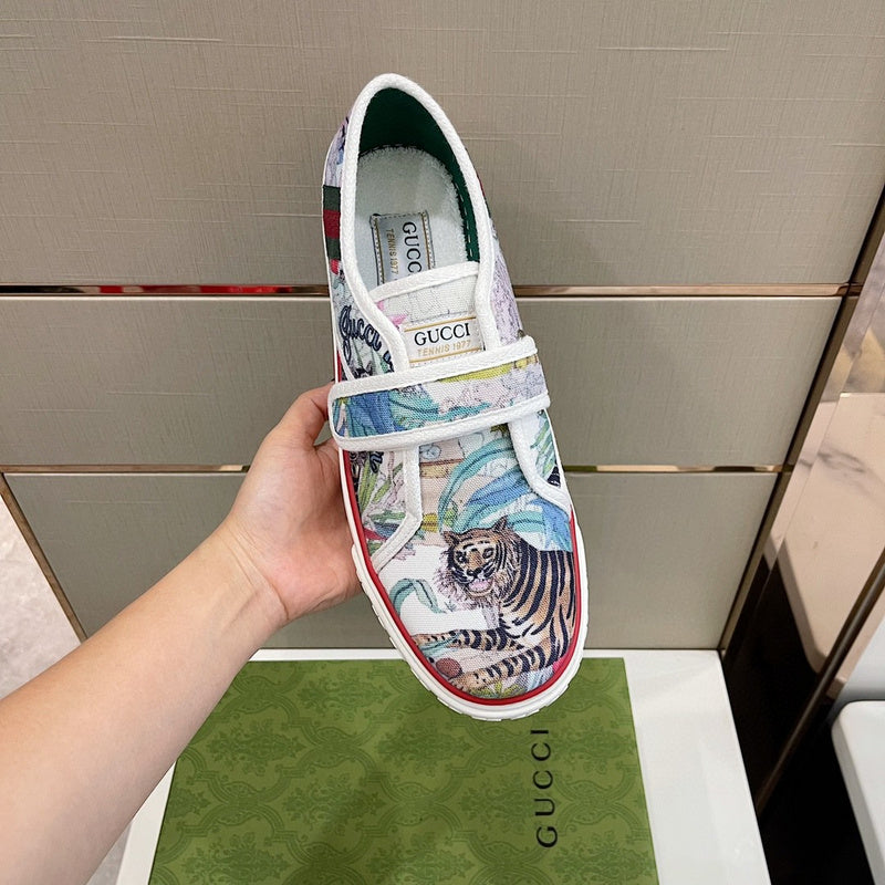 Gucci neutral cream luxury sneakers view 7 minimalist modern build