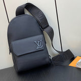  tailored carryall bag detail view showing craftsmanship 8