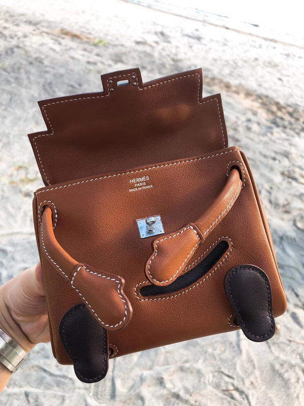 Modern handbag styled for everyday wear