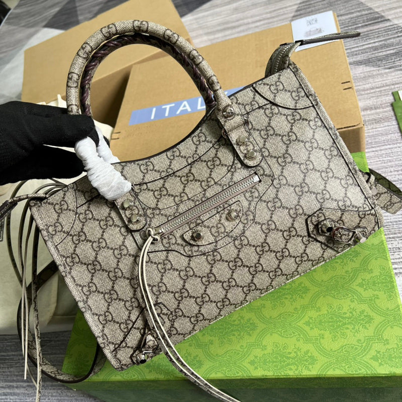 Close-up detail of refined classic women's handbag – women's luxury handbag