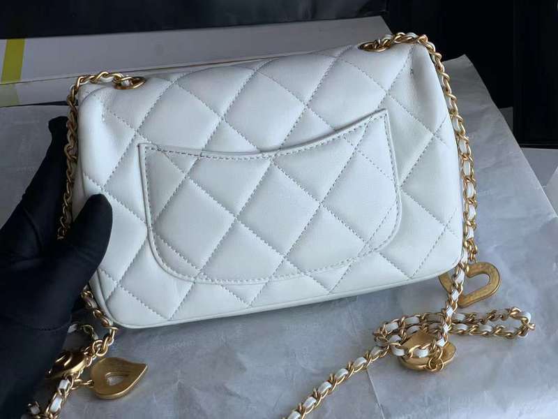 Zivas Charm Chic Craftsmanship Everyday Handbag (Everyday Luxury Essential) – Interior View