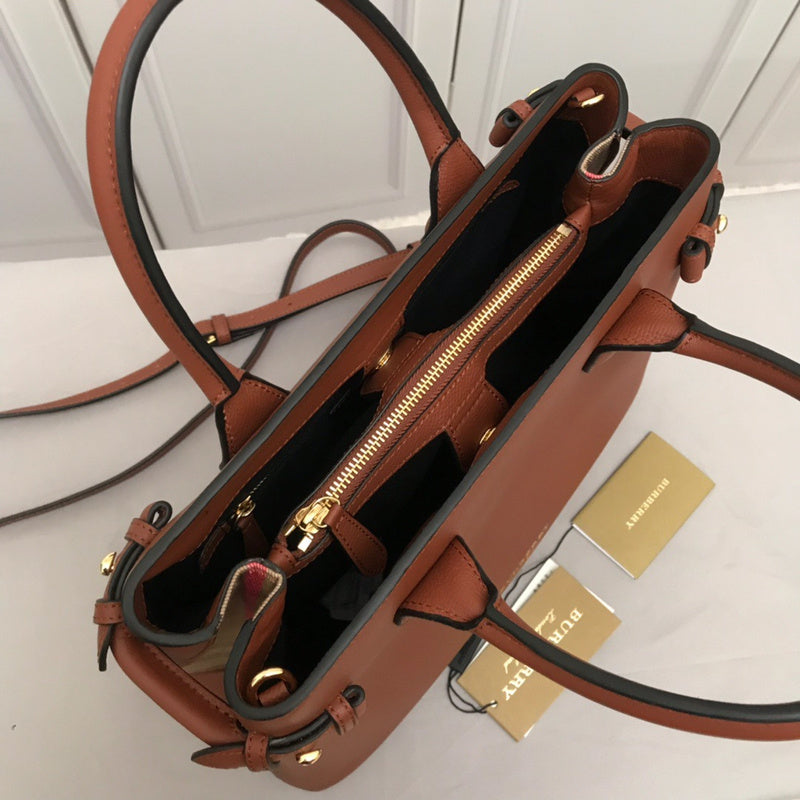 Ziva's Charm handbag – product shot (one versatile size)