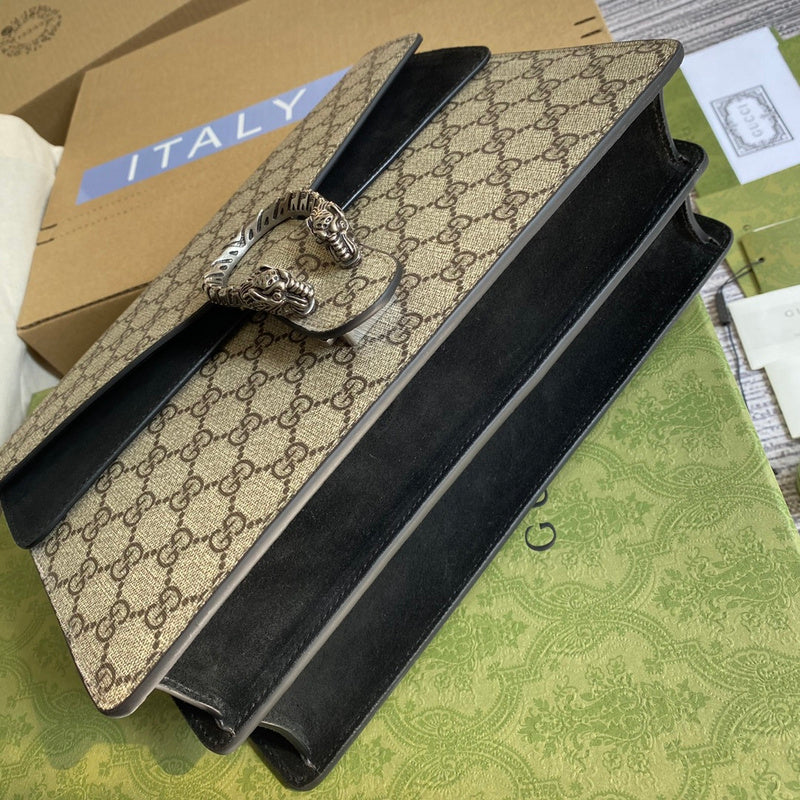 Handle and strap detail of everyday-luxe elevated women's handbag – women's luxury handbag