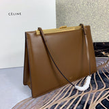 Close-up detail of structured refined women's handbag – women's everyday handbag