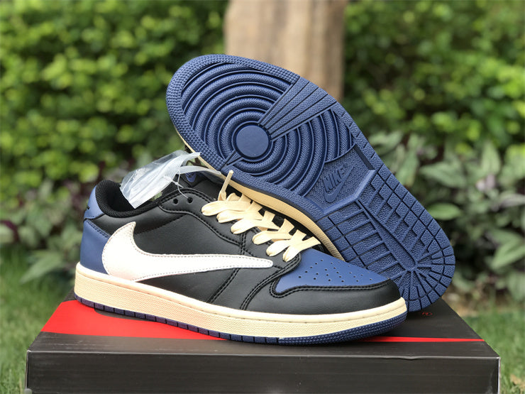 Nike fresh white-and-black luxury sneakers view 17 streetwear statement look