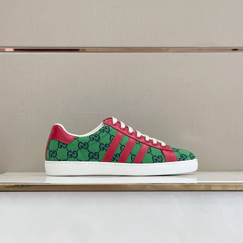 Gucci fresh white-and-black luxury sneakers view 9 streetwear statement look