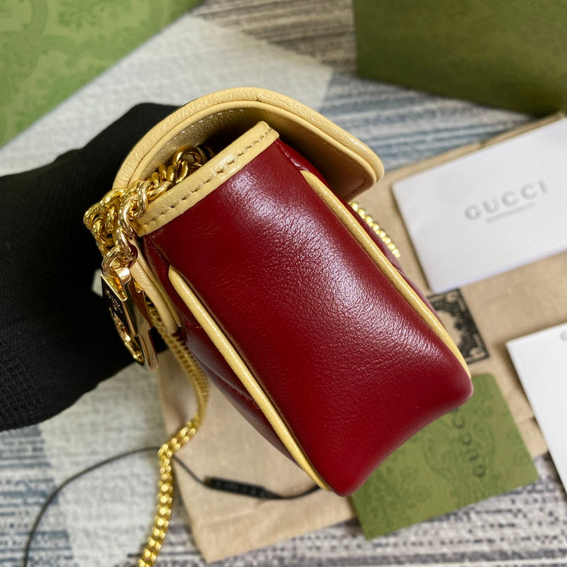Interior view of modern classic women's handbag – women's everyday handbag