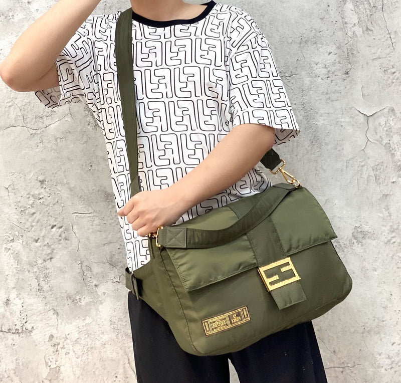 Ziva's Charm handbag – interior view (42cm*6cm*24cm)