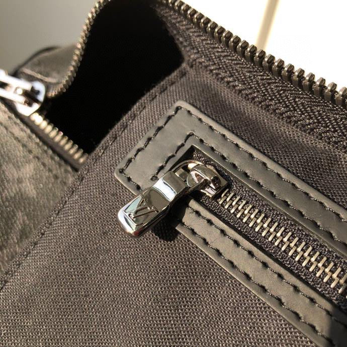 Handle and strap detail of refined classic women's handbag – women's premium purse