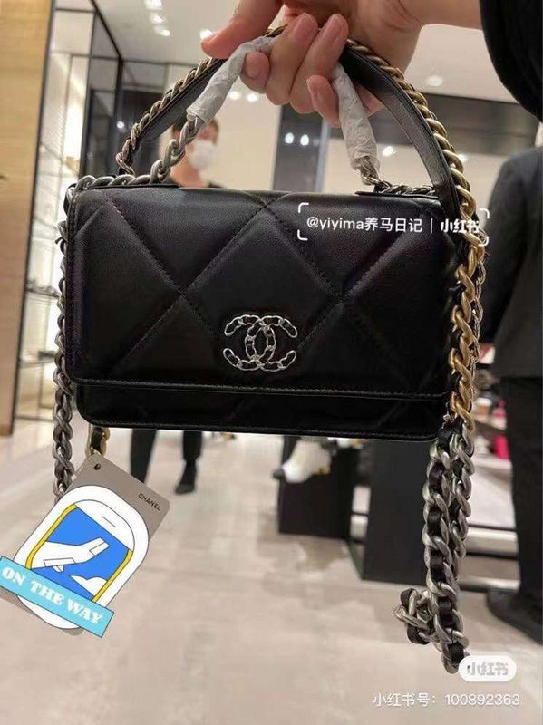  mid purse view 3