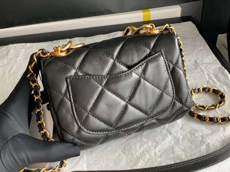 Zivas Charm Elevated Essentials Luxury Handbag (Considered Detail & Form) – Detail View