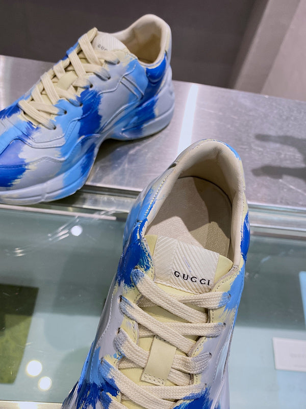 Gucci two-tone luxury sneakers view 8 breathable knit upper