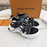 Back view of Louis Vuitton luxury piece style No.085