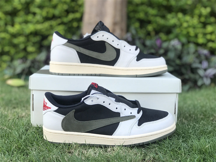 Nike Streetwear sneakers in two-tone signature lace-up style front view