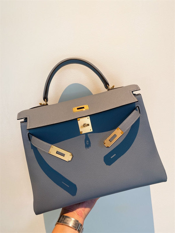  structured bag interior and compartment view