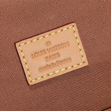  shoulder bag close-up of hardware and finish 11