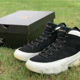 Nike Men's & Women's Premium Casual Sneakers — Style 136 hardware detail