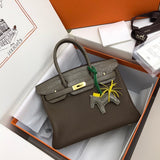  Elegant structured bag front view