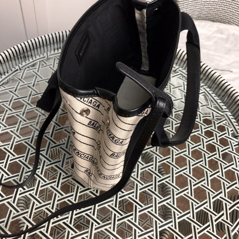 Back view of refined chic women's handbag – women's luxury handbag